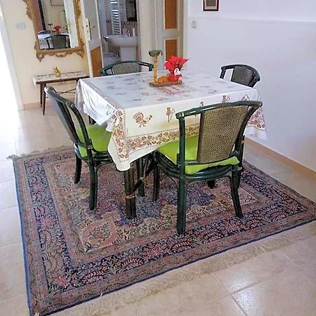 Dimora Benedetta 2 0 度假居 *